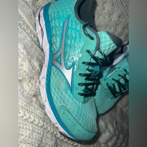 Mizuno Wave Inspire Turquoise size 6 - Picture 2 of 4
